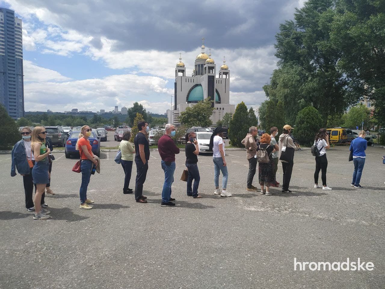 фото очереди на вакцинацию. Громадське 