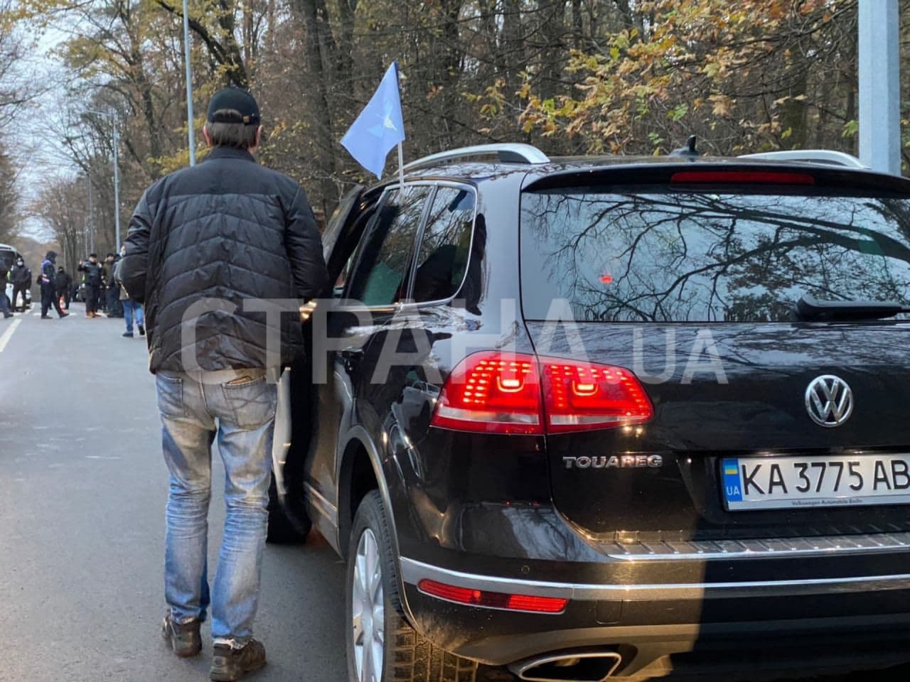 Омелян приехал на митинг Руху опору капитуляции. Фото: "Страна"