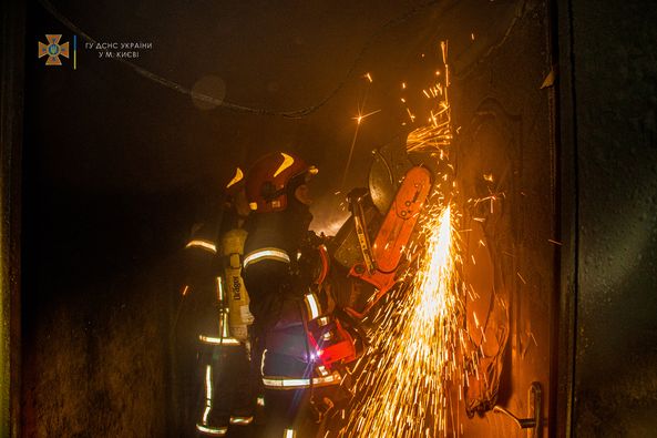 В ГСЧС рассказали, что в Киеве горела многоэтажка